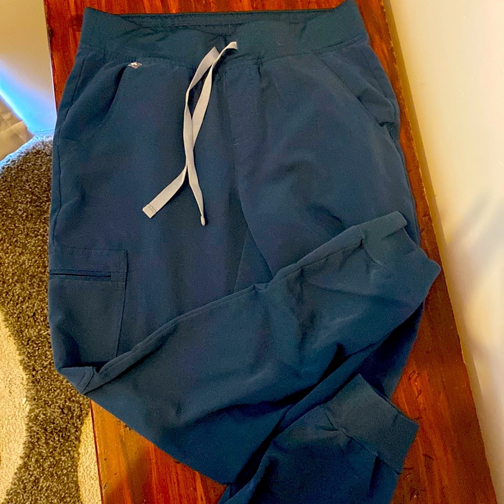 Figs jogger scrubs